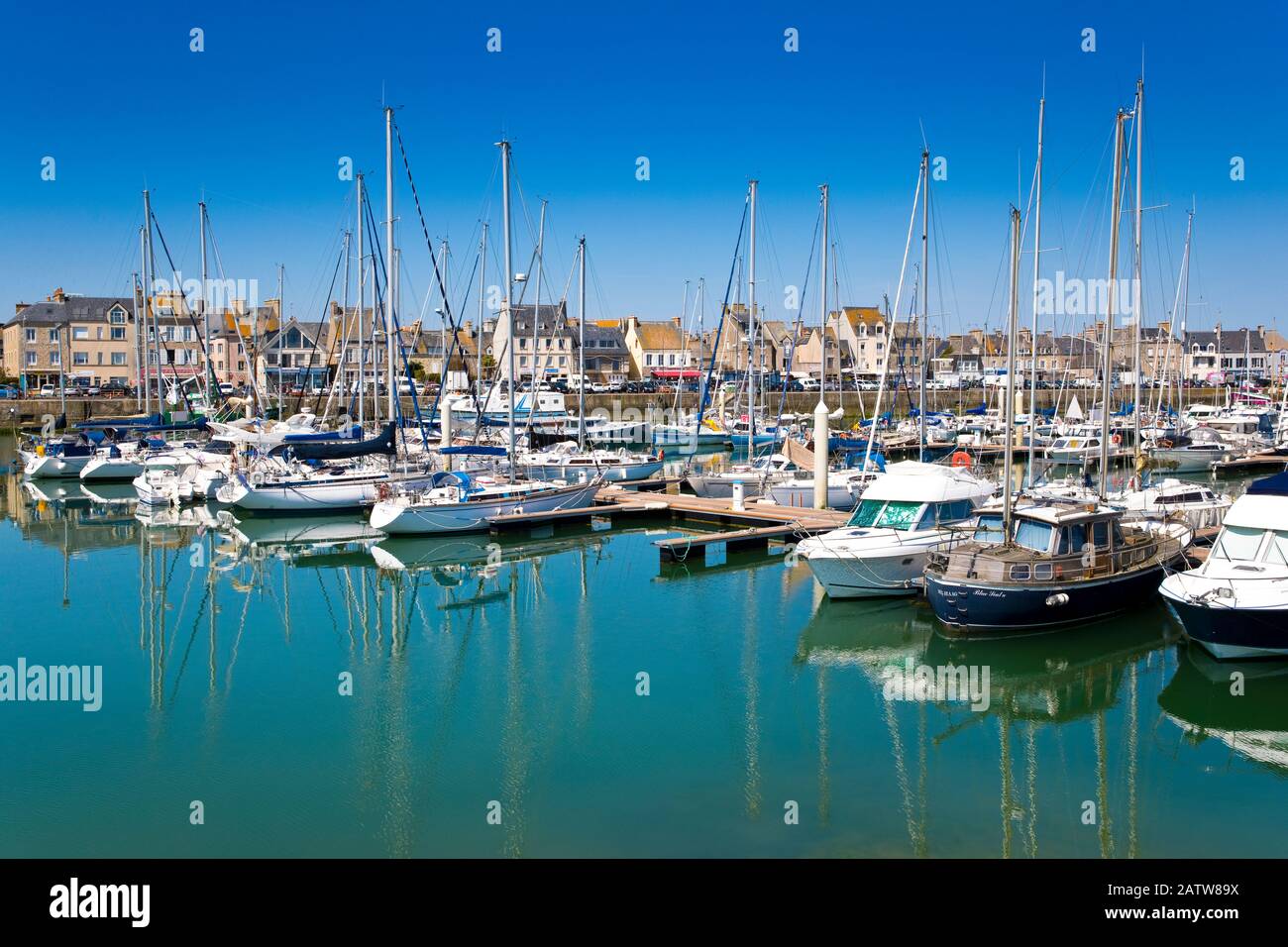 Port of Saint-Vaast-la-Hougue, Normandy, France Stock Photo - Alamy