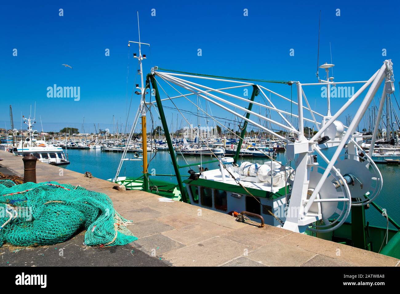 Port of Saint-Vaast-la-Hougue, Normandy, France Stock Photo - Alamy