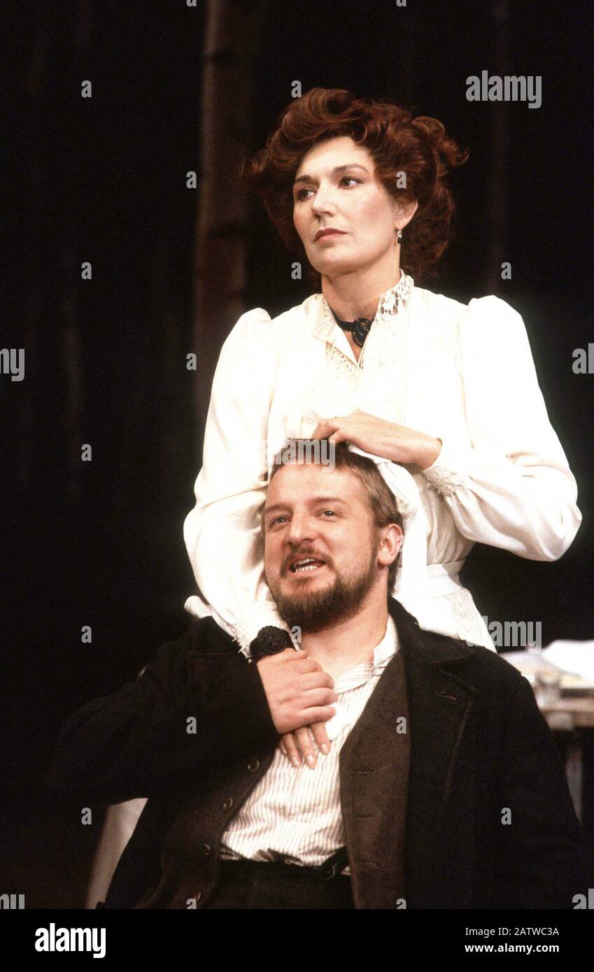 Susan Fleetwood (Arkadina), Simon Russell Beale (Konstantin) in THE SEAGULL by Anton Chekhov translated by Michael Frayn directed by Terry Hands for the Royal Shakespeare Company (RSC) at the Swan Theatre in Stratford-upon-Avon, England in 1990. Terry Hands, English theatre and opera director, 1941 to 2020. Co-founder of Liverpool Everyman theatre in 1966, co-Artistic Director (with Trevor Nunn) of the RSC from 1978 to 1986, then sole Artistic Director until 1991. Artistic Director of Clywd Theatr Cymru from 1997 to 2015. Stock Photo
