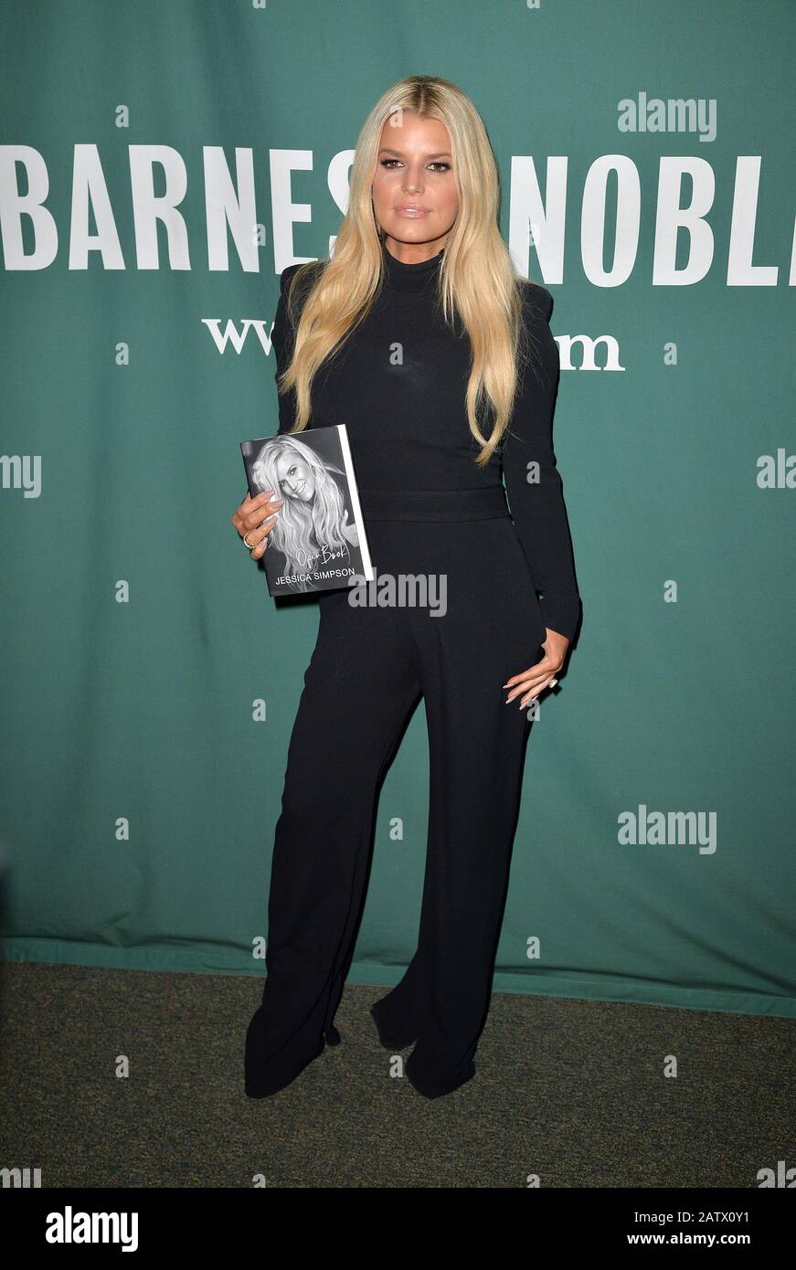 New York, NY, USA. 4th Feb, 2020. Jessica Simpson at in-store appearance for Jessica Simpson 'Open Book' Booksigning, Barnes & Noble Union Square, New York, NY February 4, 2020. Credit: Kristin Callahan/Everett Collection/Alamy Live News Stock Photo