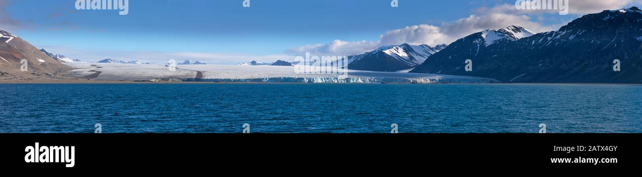Skridjokull Glacier, Spitsbergen Island, Svalbard, Norway Stock Photo