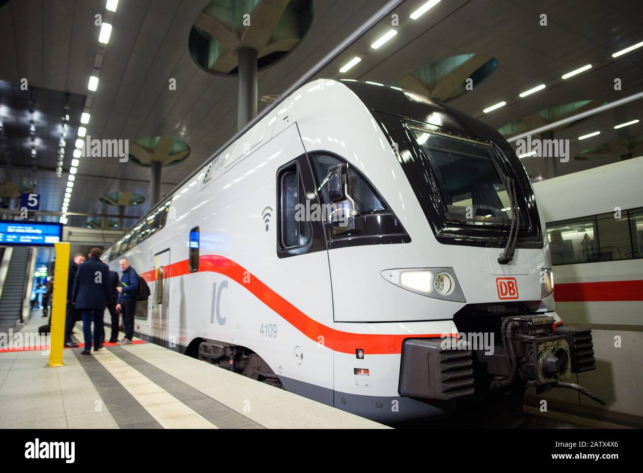 Page 10 - Train Manufacturer High Resolution Stock Photography and Images -  Alamy