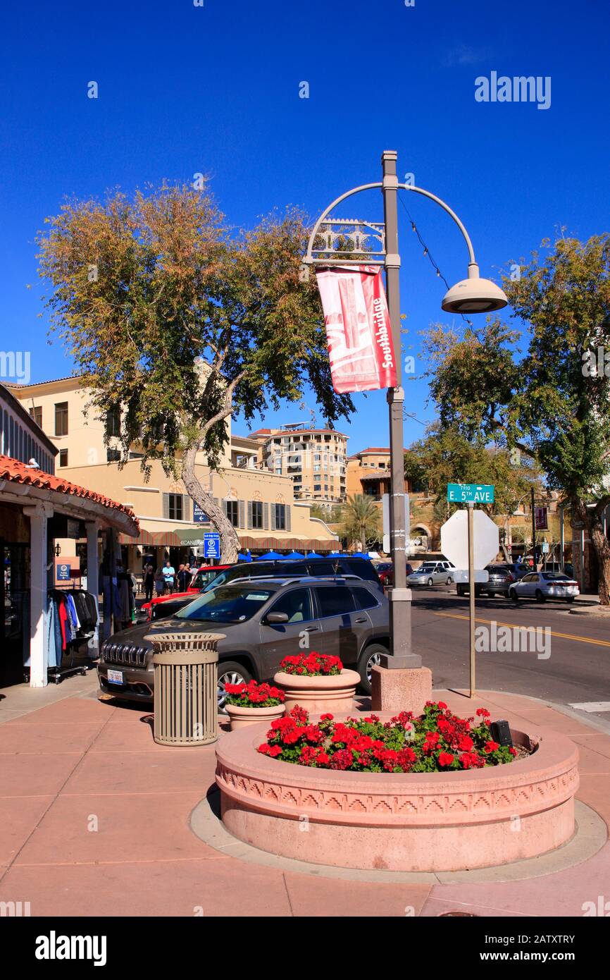 5th avenue shopping district scottsdale hires stock photography and