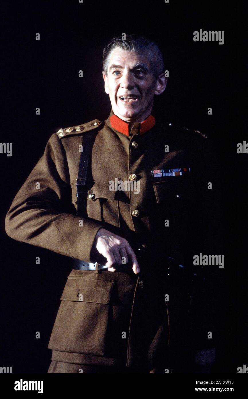 Ian McKellen (as King Richard) in RICHARD III by