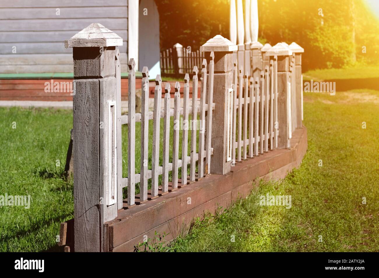 Traditional wood fence hi-res stock photography and images - Alamy