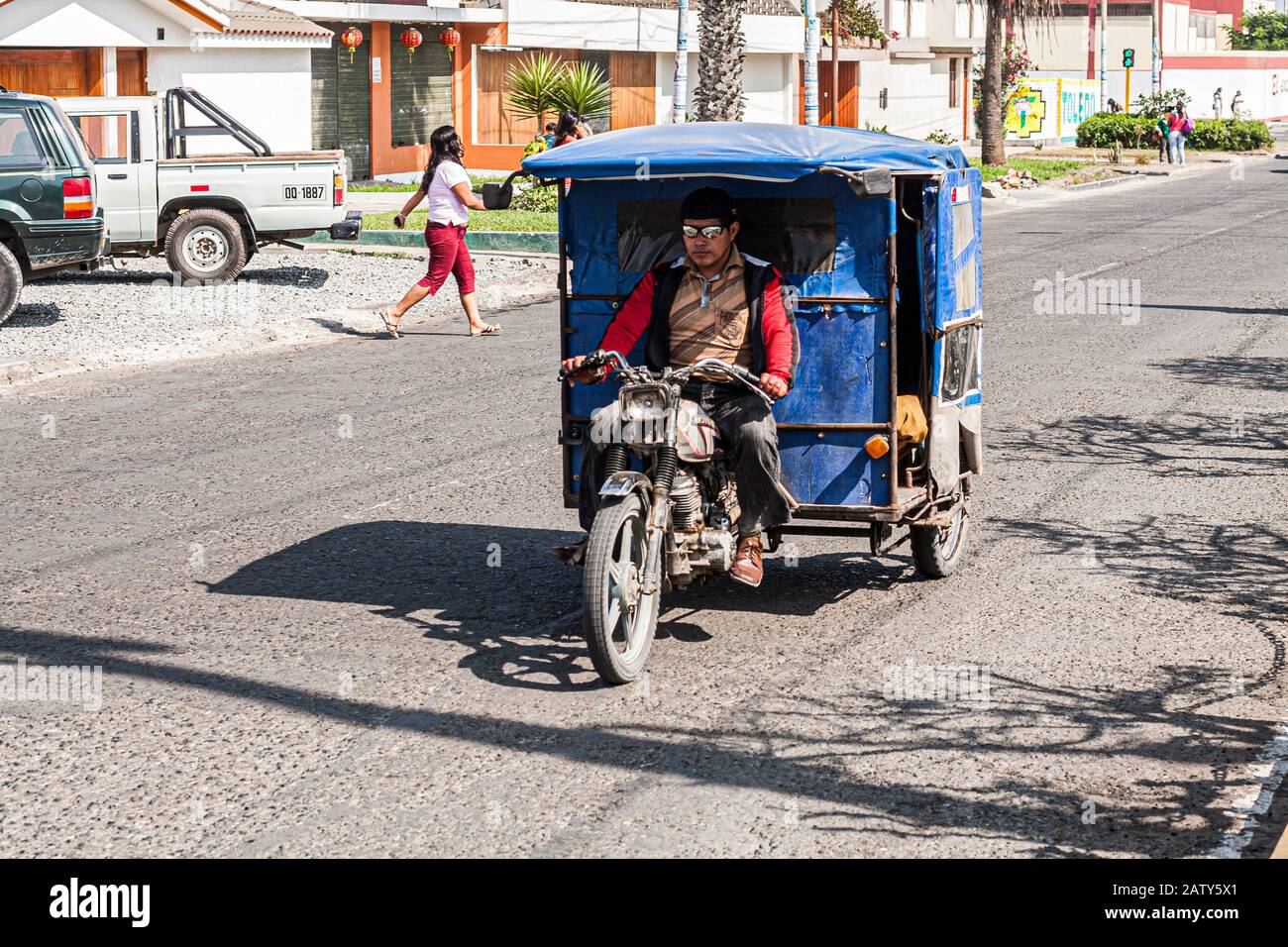 Moto taxi hi-res stock photography and images - Alamy
