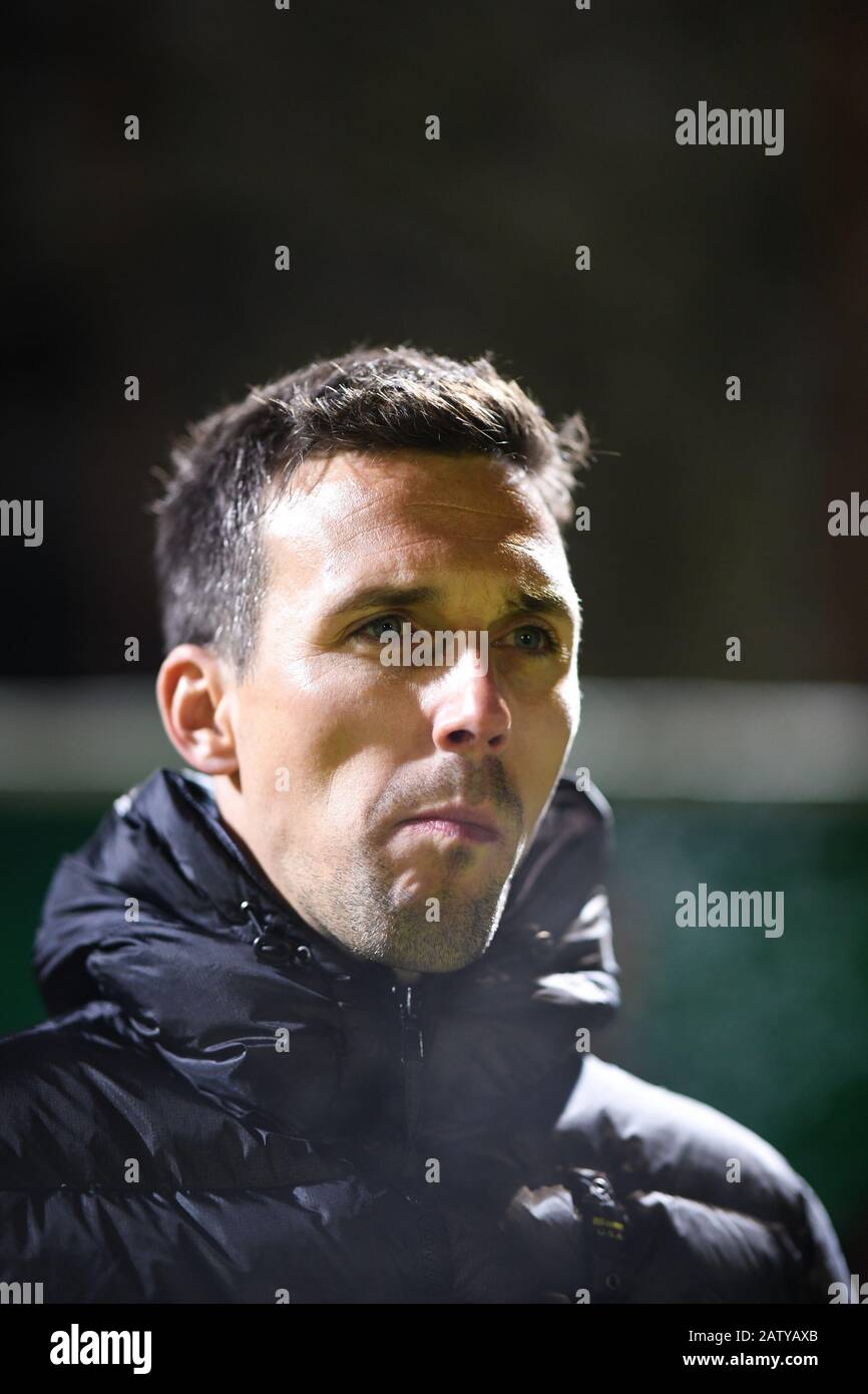 Voelklingen, Deutschland. 05th Feb, 2020. left to right Christopher Schorch  (Saarbruecken), Philipp Hofmann (KSC), Fanol Perdedaj (Saarbruecken).  GESFootballDFB Cup: Round of 16: 1. FC Saarbruecken - Karlsruher SC,  05.02.2020 FootballSoccer: DFB cup:
