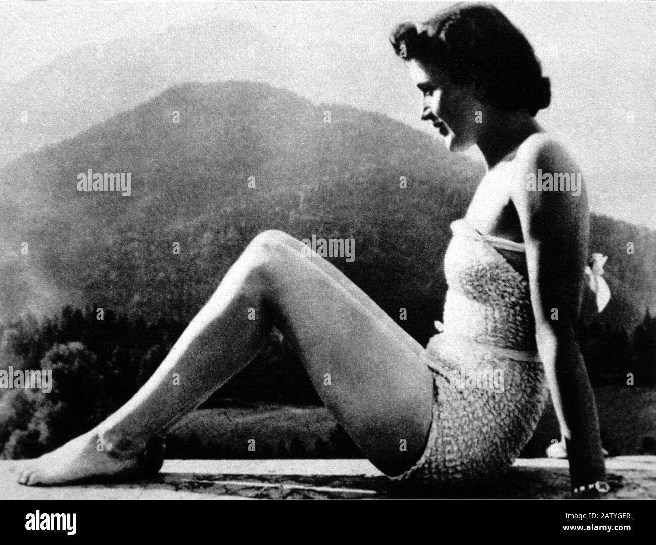 1936 a . Berchtesgaden : EVA  BRAUN  ( Munchen , Germany 1912 - Berlin , Germany 1945 ) mistress of  ADOLF  HITLER  - NAZI - NAZIST - NAZISMO - WWII - Stock Photo