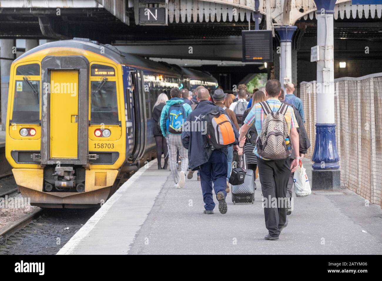 Aberdeen railway station hires stock photography and images Alamy
