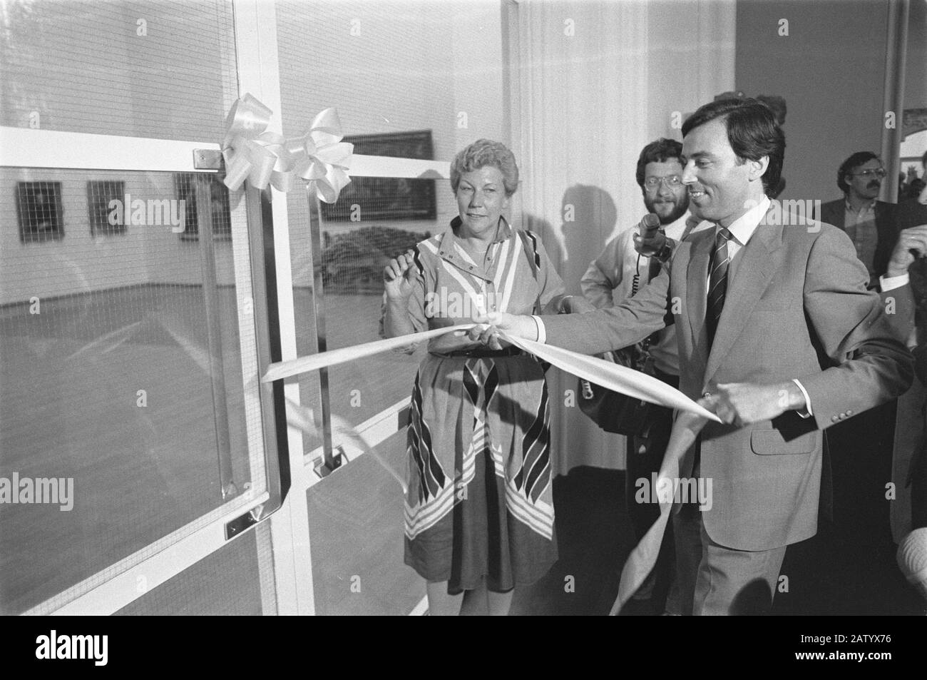 Brinkman Minister opens refurbished Night Watch Gallery and Hall of Fame at the National Museum; Brinkman made opening date: July 24th, 1984 Keywords: Openings, museums Person Name: Brinkman, Elco, Night Watch Gallery Stock Photo