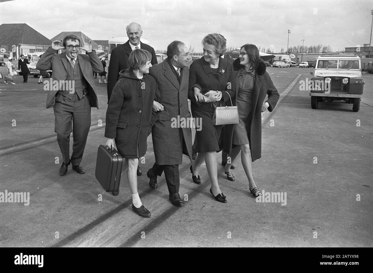 Minister Cals back from the West, Mr. Cals with his wife, daughters and son. Date: March 13, 1967 Keywords: wives, SON, arrivals, daughters, ministers Person Name : Cals, Jo Stock Photo
