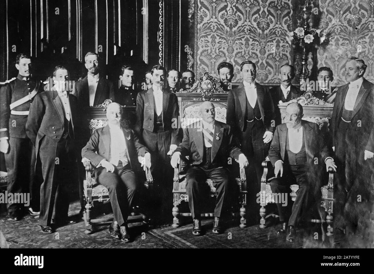 Mexican military officer Jose Victoriano Huerta Marquez (1850-1916) who was president of Mexico from 1913-1914, with his first cabinet. Seated (l-r): Francisco de la Barra, General Huerta, Garcia Gernados. Standing, begining at second person from left: Rudolio Reyes, Esquirol Obregon, Manuel Mondragon, Vera Estanel, and Robles Gil. Stock Photo