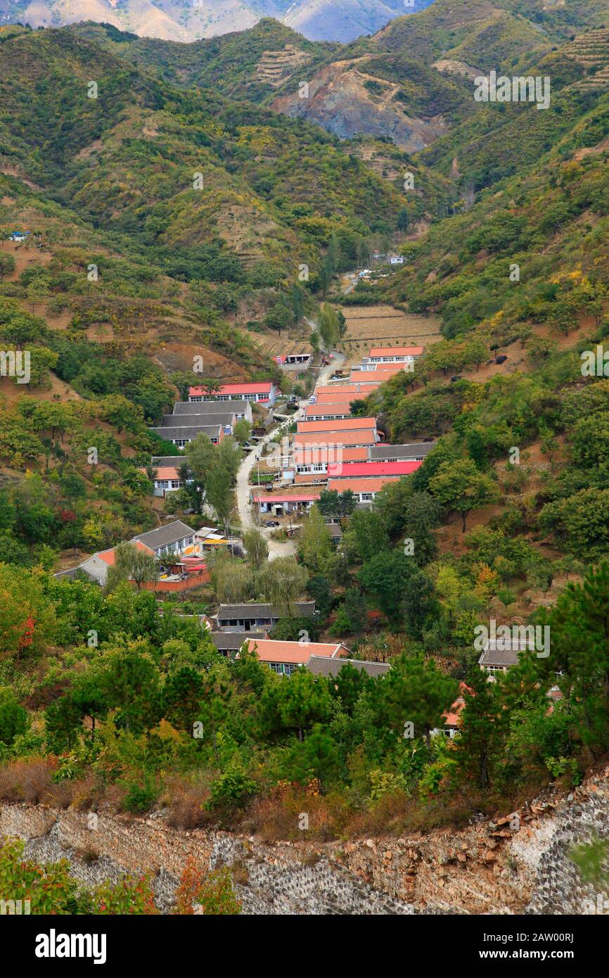 Farmer village town china hi-res stock photography and images - Alamy