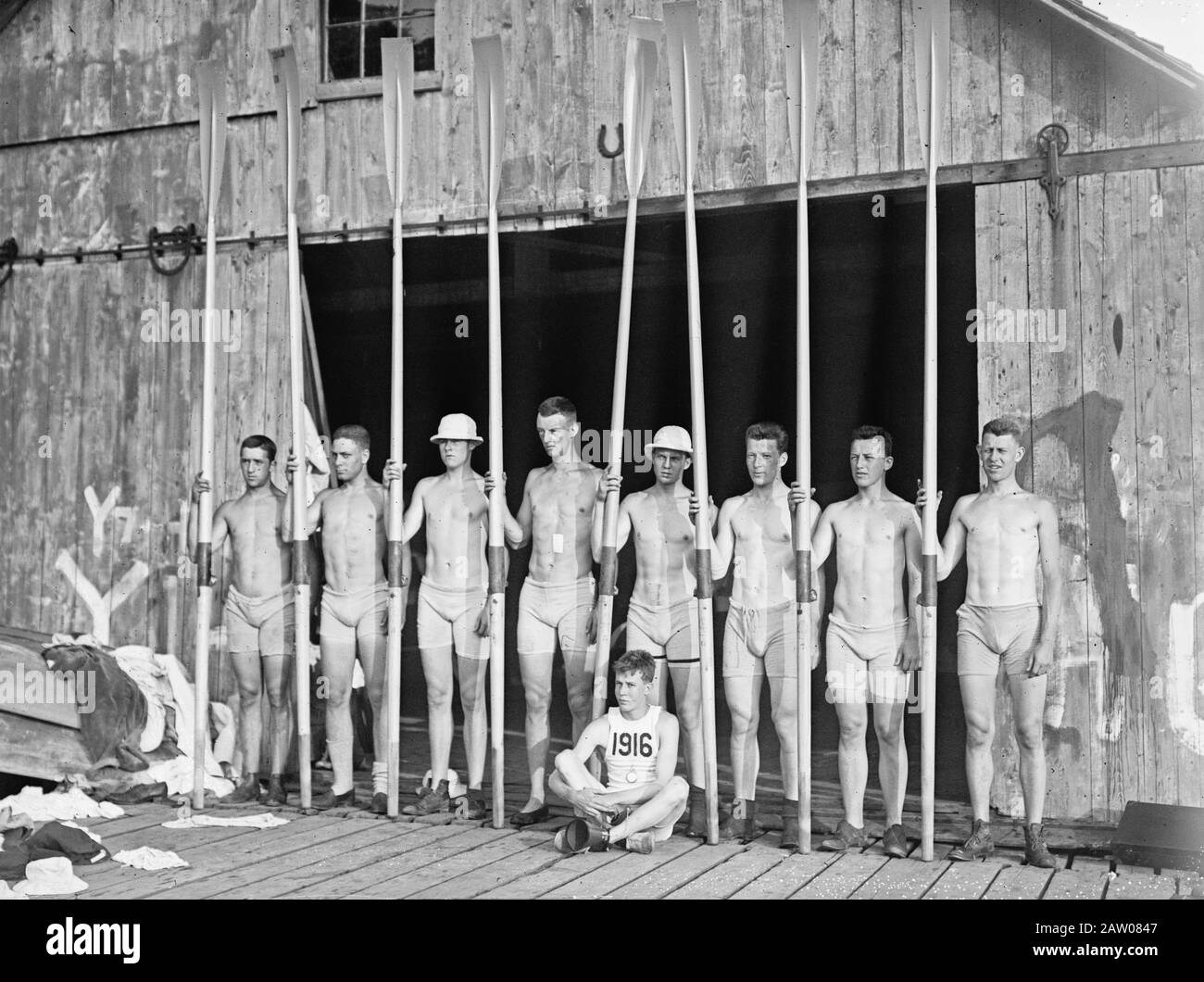 Yale freshman crew team members ca. 1910-1915 Stock Photo