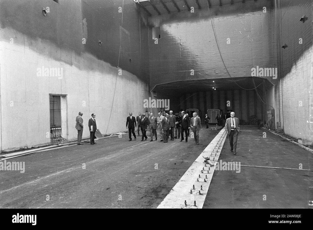 Opening of the tunnel under the Oude Maas After a walk through the tunnel the company reaches