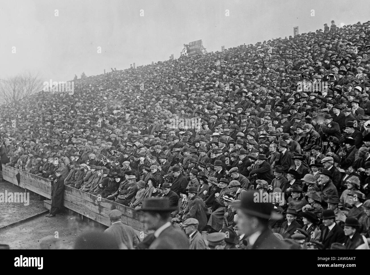 Football game early 1900s hires stock photography and images Alamy