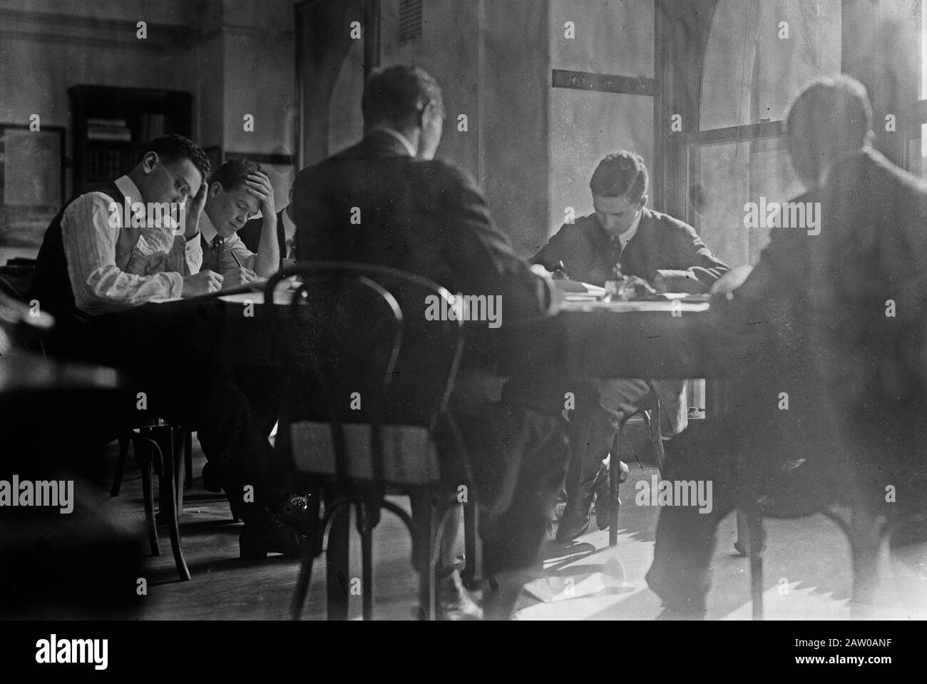 School of Journalism Columbia University copy desk ca. 19101915