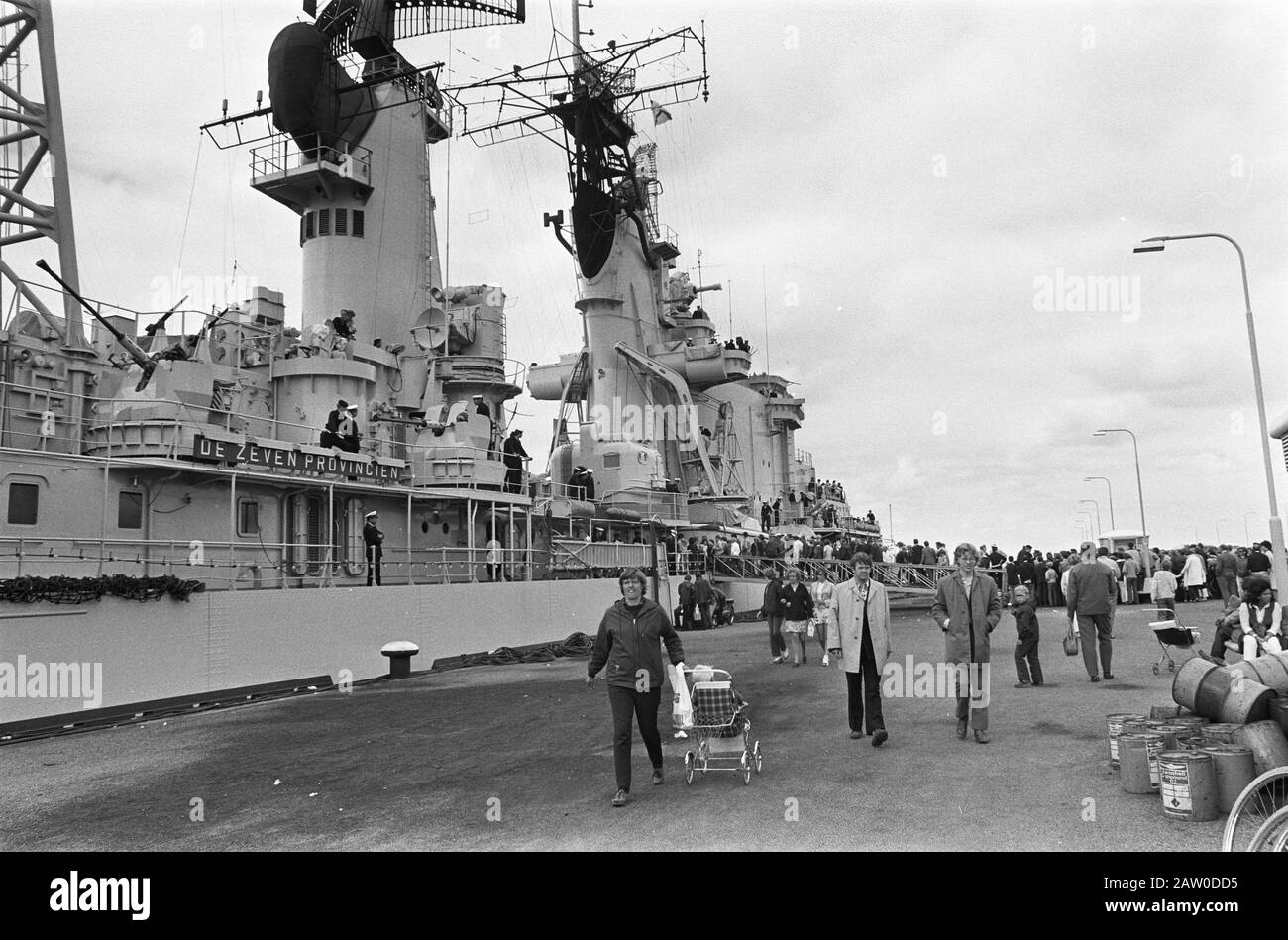 Dutch navy national fleet days hi-res stock photography and images - Alamy