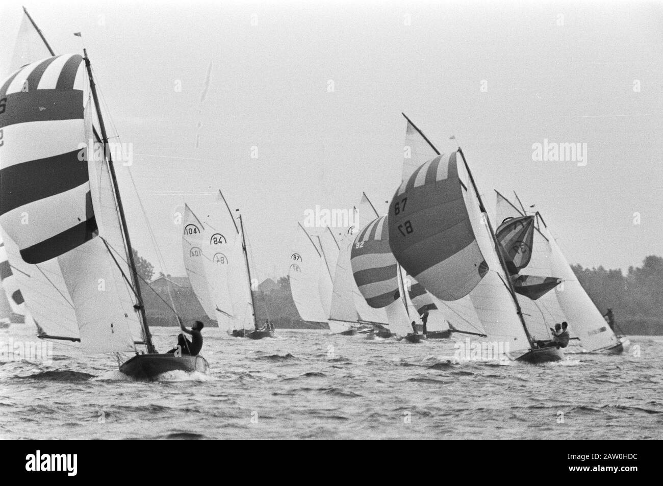 Dutch Championship Sailing, Rainbow Class on Alkmaardermeer, Rainbows in action Date: July 10, 1976 Location: Alkmaardermeer Keywords: CHAMPIONSHIPS, SAILING Stock Photo