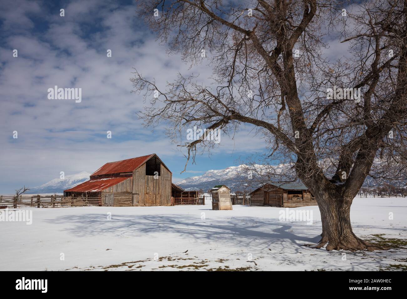 Red roofed barn in winter, Levan, Utah Stock Photo Alamy