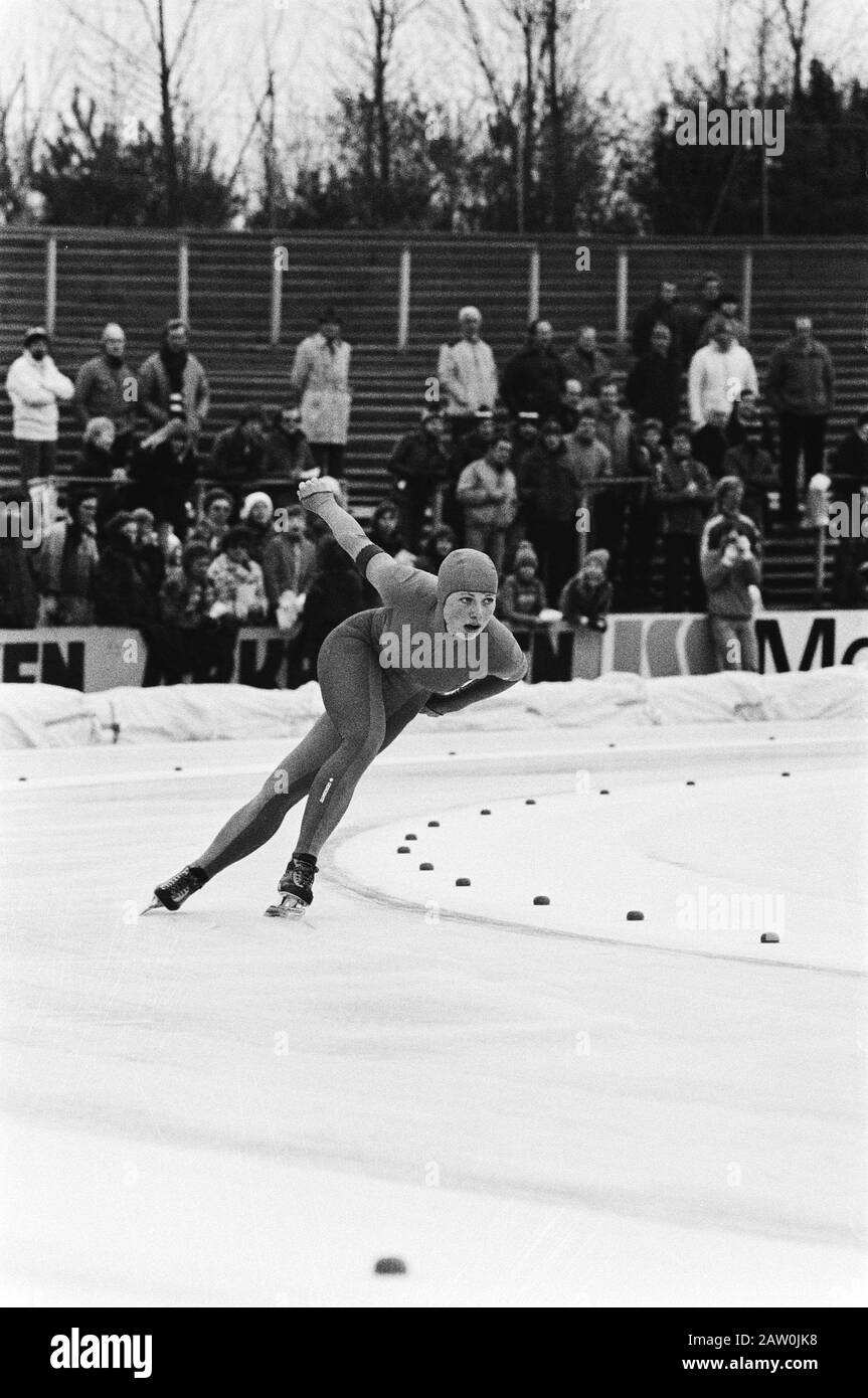 Dutch skating championships ladies round in The Hague. Ria Visser in action. Date: January 6, 1980 Location: The Hague, South Holland Keywords: skating, sports Person Name: Visser, Ria Stock Photo