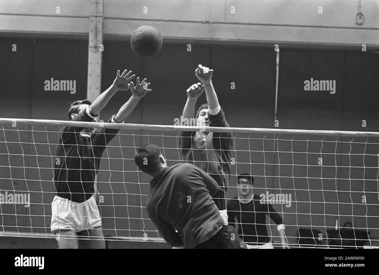 Dutch Student Championships, Volleyball Date April 20, 1966 Keywords