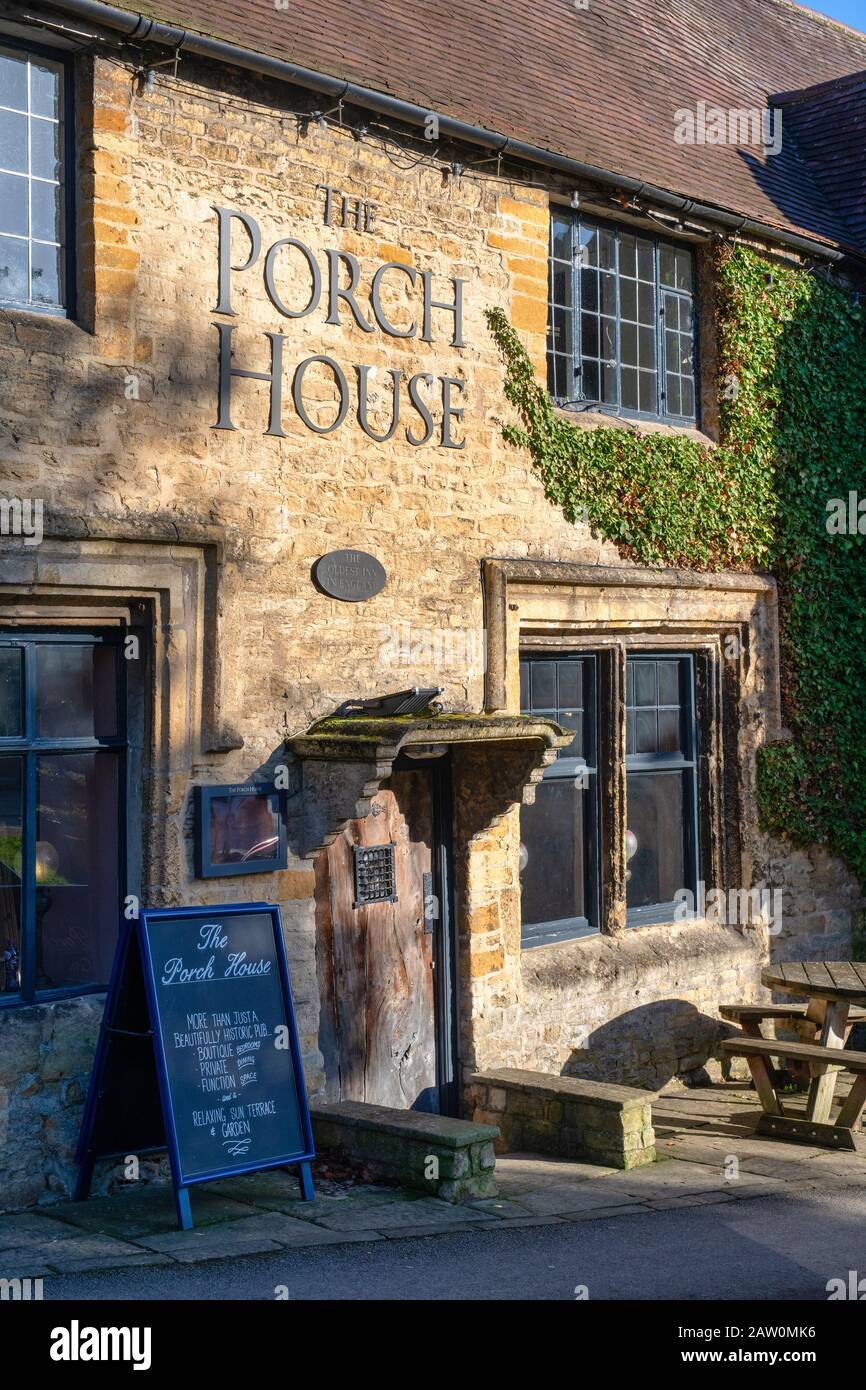 The Porch house Inn in the afternoon winter sunlight. Digbeth Street, Stow on the Wold, Gloucestershire, Cotswolds, England Stock Photo
