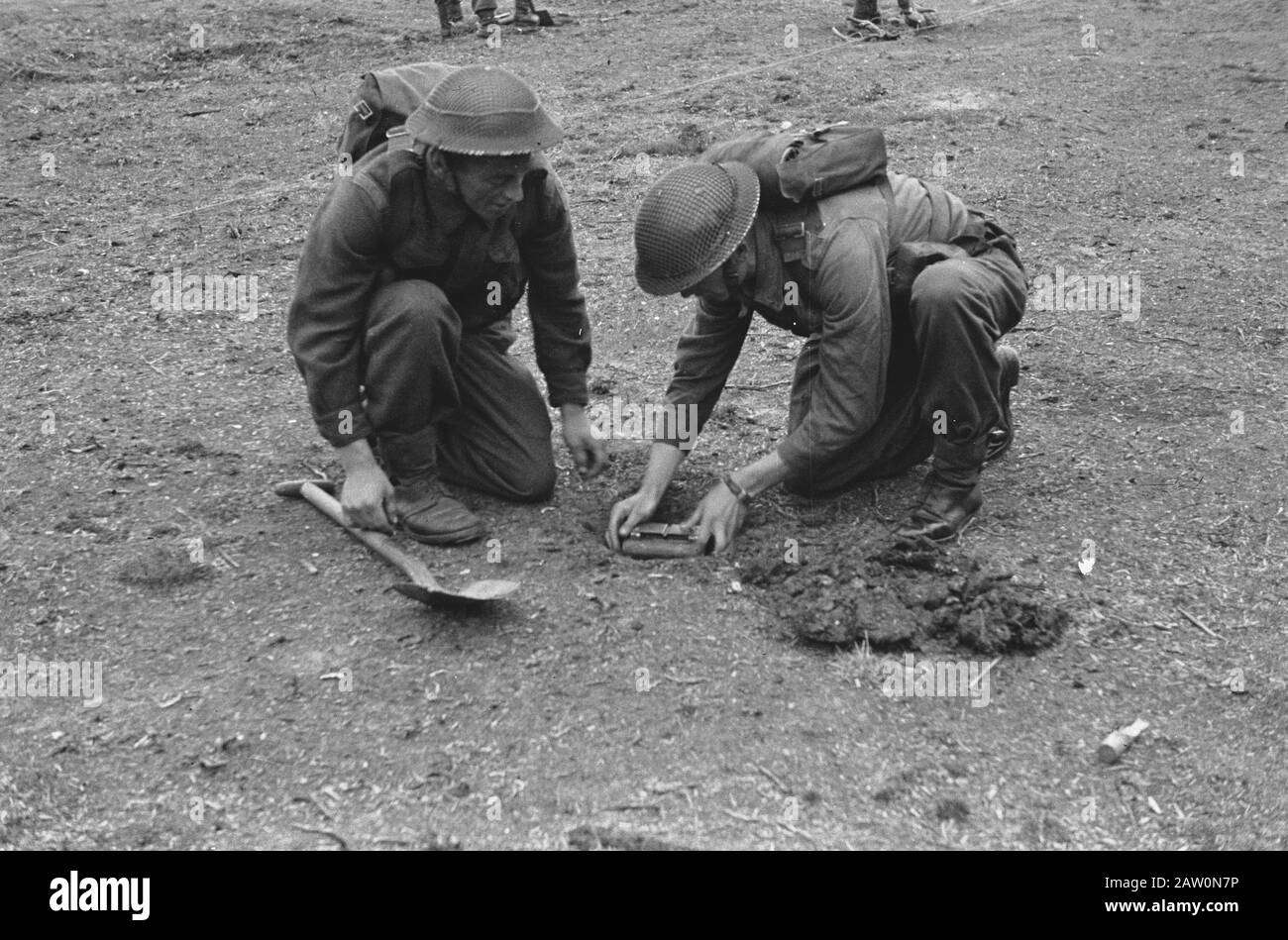 Netherlands Brigade maneuvers. 27. A landmine was laid [Exercises