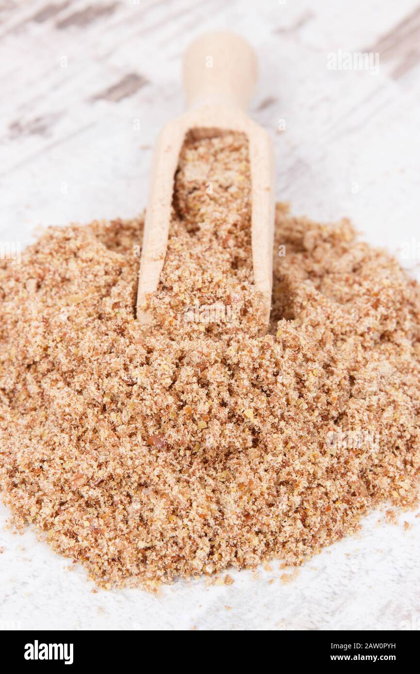 Ground flaxseed as source natural vitamins, minerals, dietary fiber and