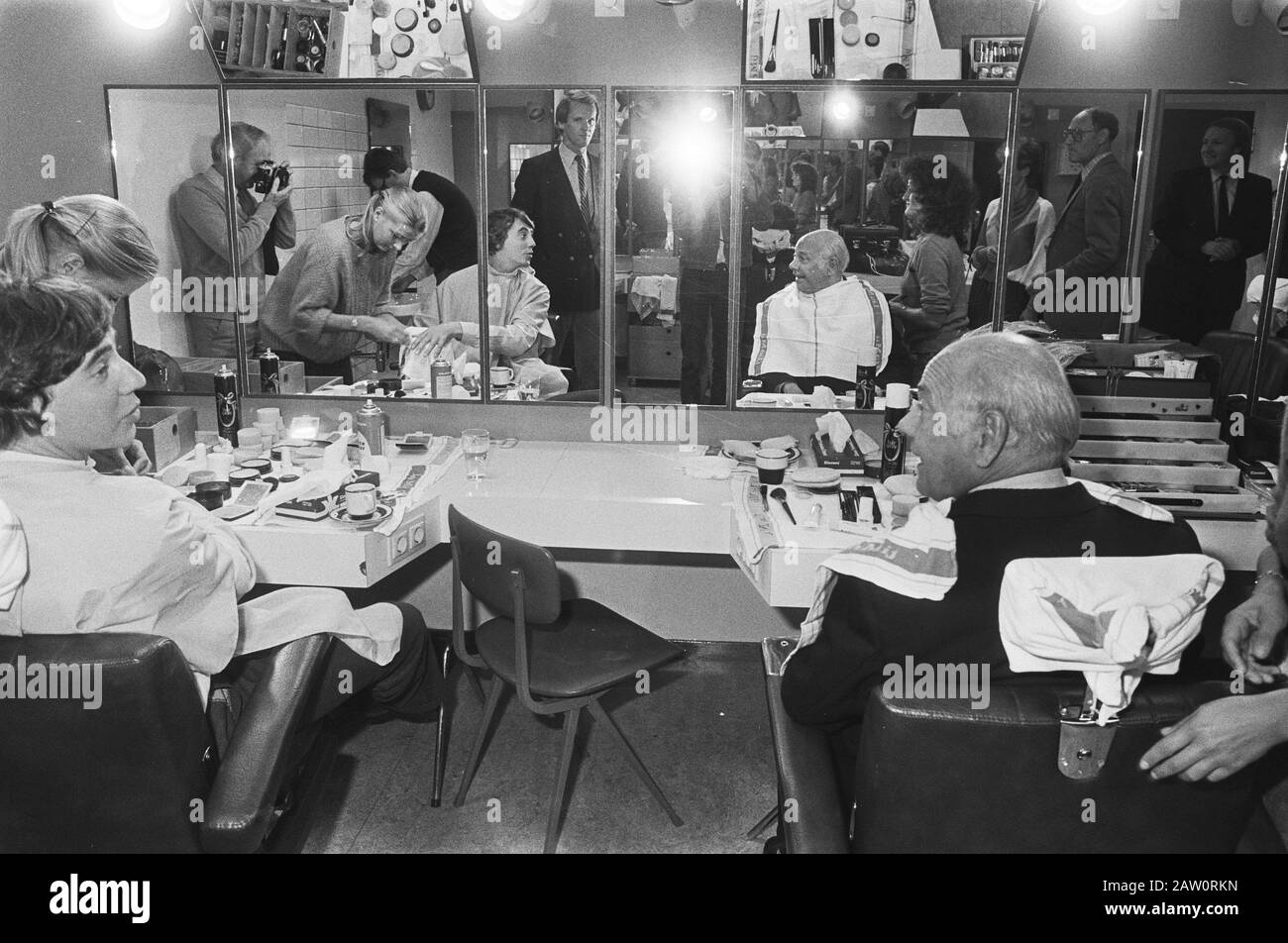 Changing Rooms Tv Stock Photos Changing Rooms Tv Stock Images