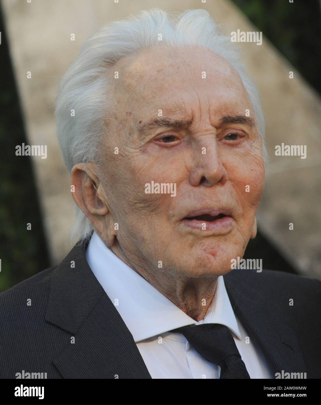 WEST HOLLYWOOD, CA - FEBRUARY 24: Kirk Douglas Attends The 2013 Vanity Fair Oscar Party At The
