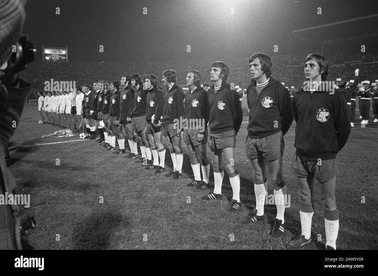 Final KNVB cup Ajax against NAC. Captain Henk Groot and the KNVB Cup Date:  June 14, 1961 Keywords: sport, football Institution name: AJAX, NAC Stock  Photo - Alamy