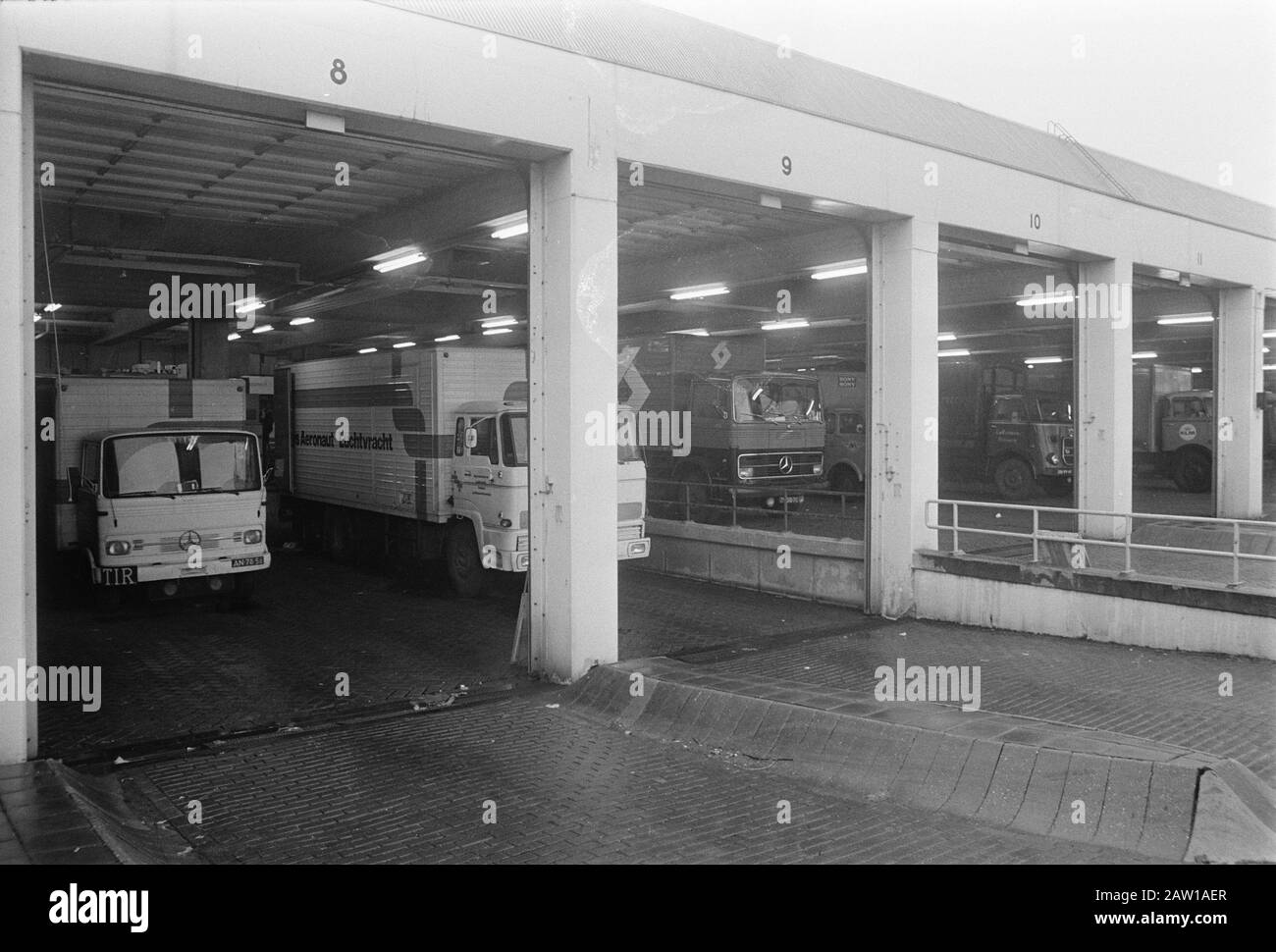 Mission Euro Publicity in cargo building, Schiphol Date: November 7, 1972 Location: North-Holland, Schiphol Stock Photo