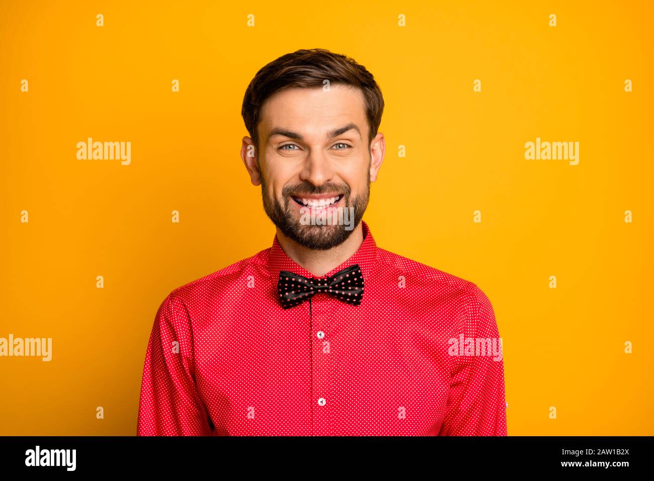 Photo toothy beaming smiling hi-res stock photography and images - Alamy