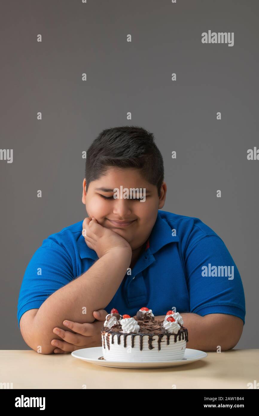 Fat boy cake hi-res stock photography and images - Alamy