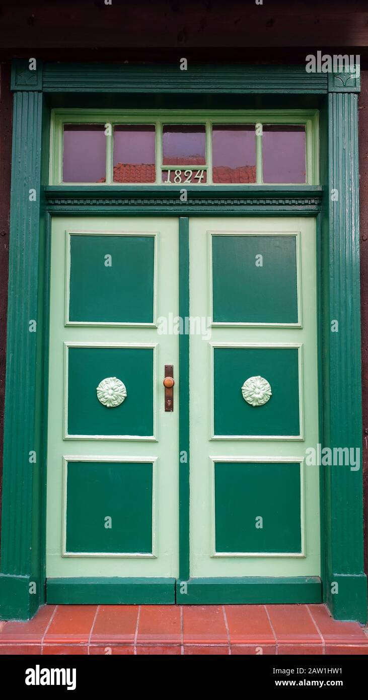 Grune Haustur Von 1824 Bad Bevensen Niedersachsen Deutschland Stock Photo Alamy