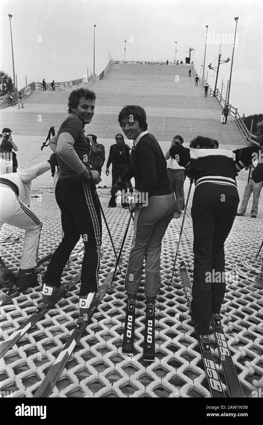 Opening-art ski the Lake Mountain in Hoofdorp; Rosi Mittermaier on the track (middle) Date: August 5, 1978 Keywords: Openings and ski tracks Stock Photo
