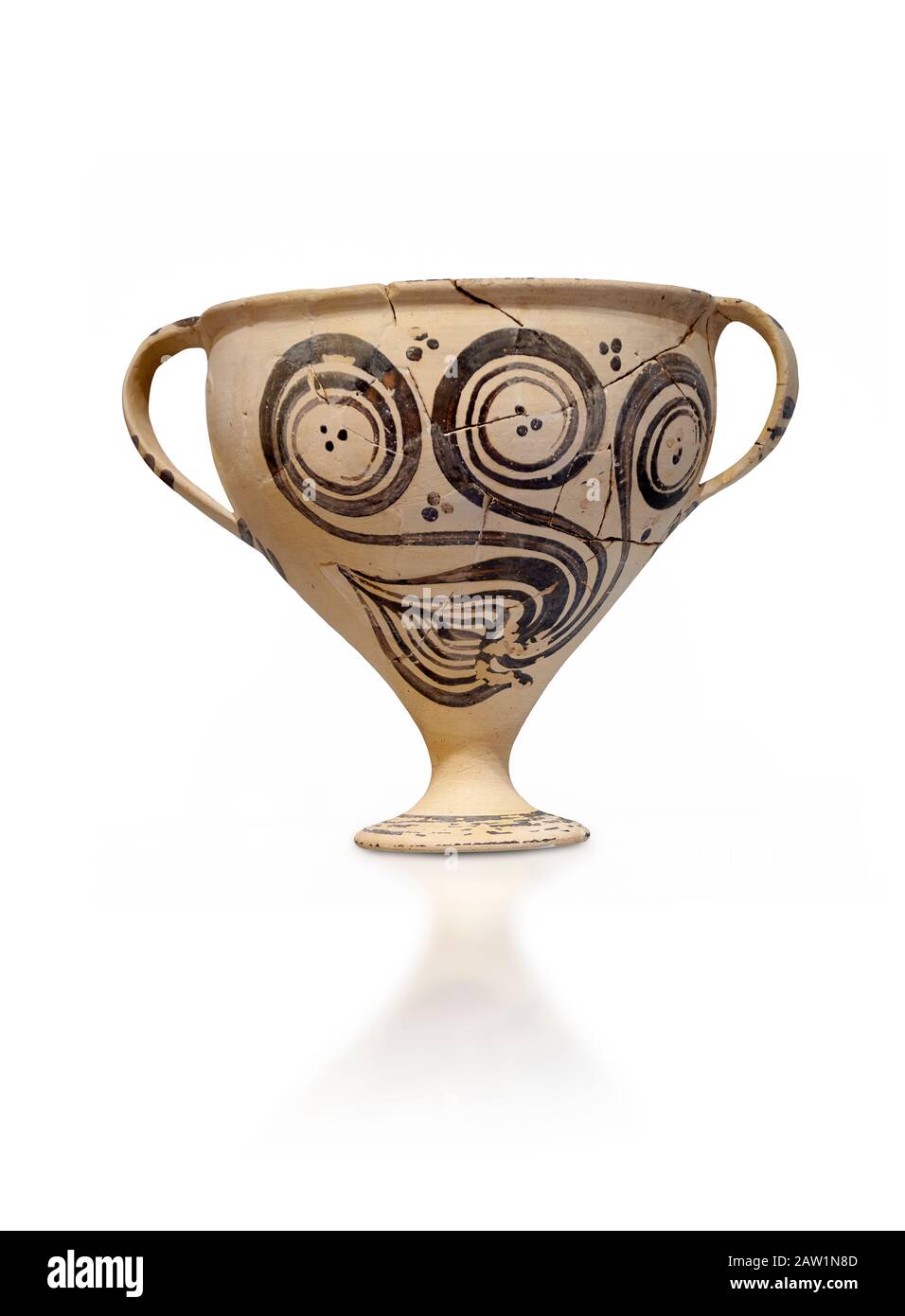 Minoan decorated two handled Ephyraean goblet  with stylised floral design , Konssos  'Unexplored Mansion' 1450-1370 BC; 1400-1250 BC; Heraklion Archa Stock Photo
