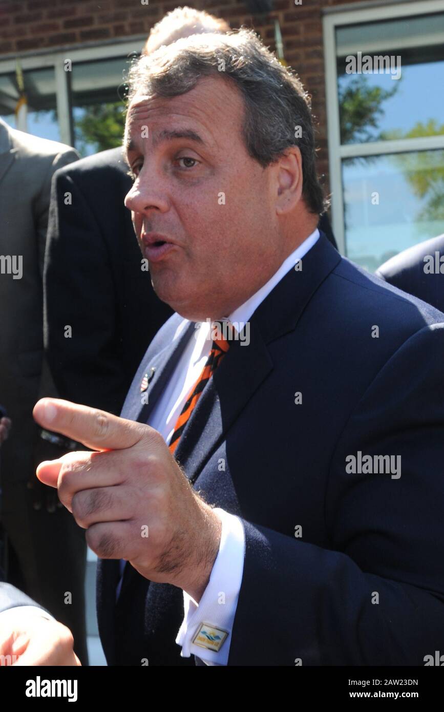 JERSEY CITY, NJ - SEPTEMBER 15: NJ Governor Chris Christie is joined by former Govs. James McGreevey and Thomas Kean, U.S. Sen. Robert Menendez, House Minority Leader Nancy Pelosi, NAACP President Cornell Brooks and Mayor Steven Fulop for the grand opening of Martin's Place, an all-inclusive prisoner re-entry program on September 15, 2014 in Jersey City, New Jersey. People: NJ Governor Chris Christie Credit: Storms Media Group/Alamy Live News Stock Photo