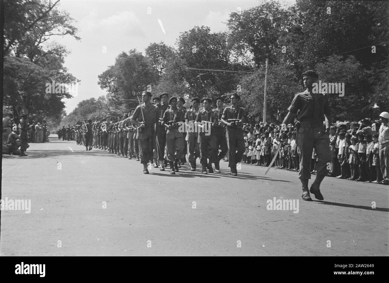 Parade t.g.v. birthday of Princess Juliana Paratroopers (Corps Special Troops) Annotation The