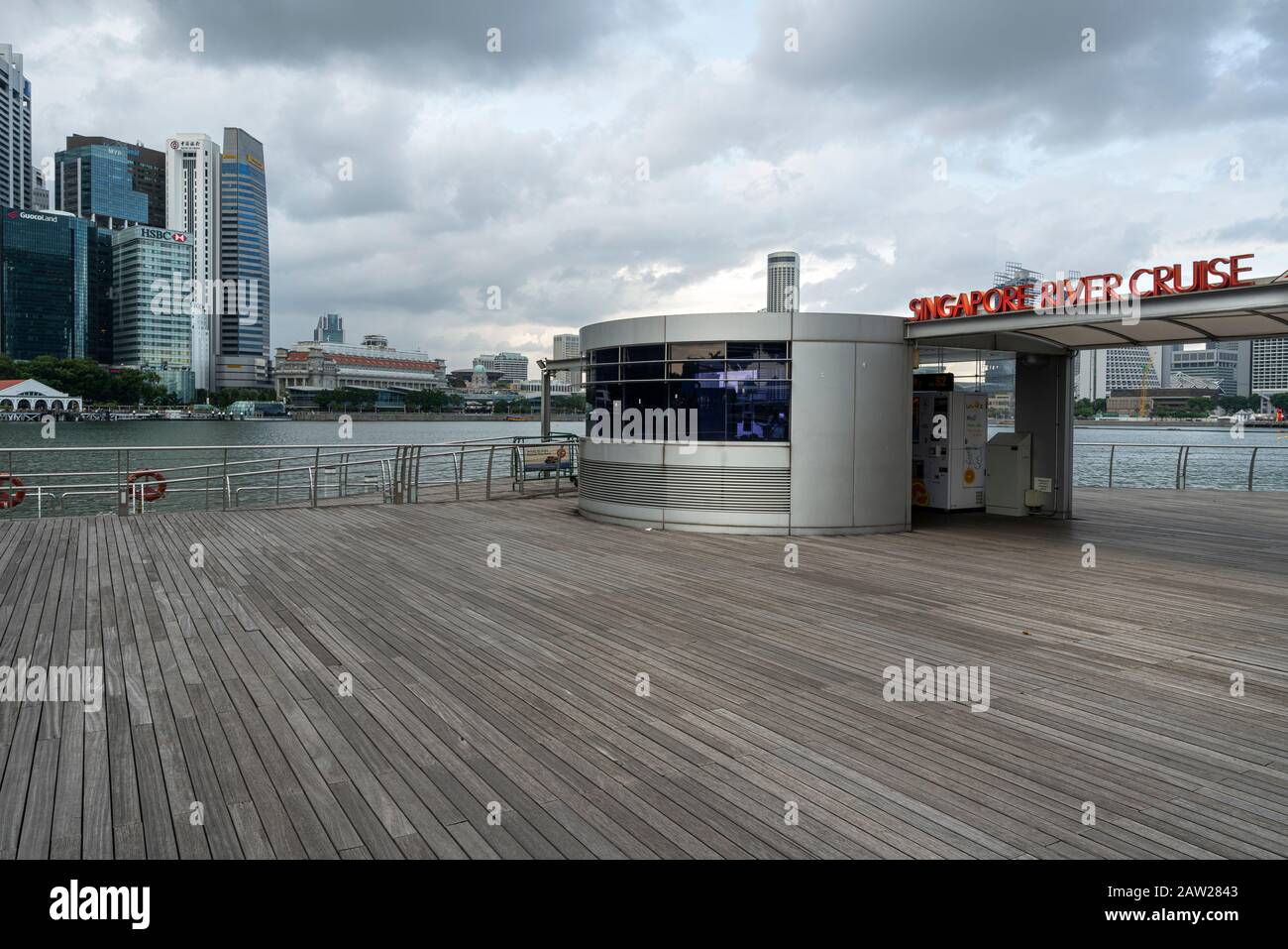 Singapore iconic structure hi-res stock photography and images - Alamy