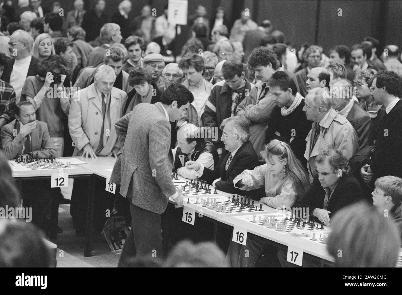 Alexander Alekhine playing simultaneous chess, 1926 Stock Photo - Alamy