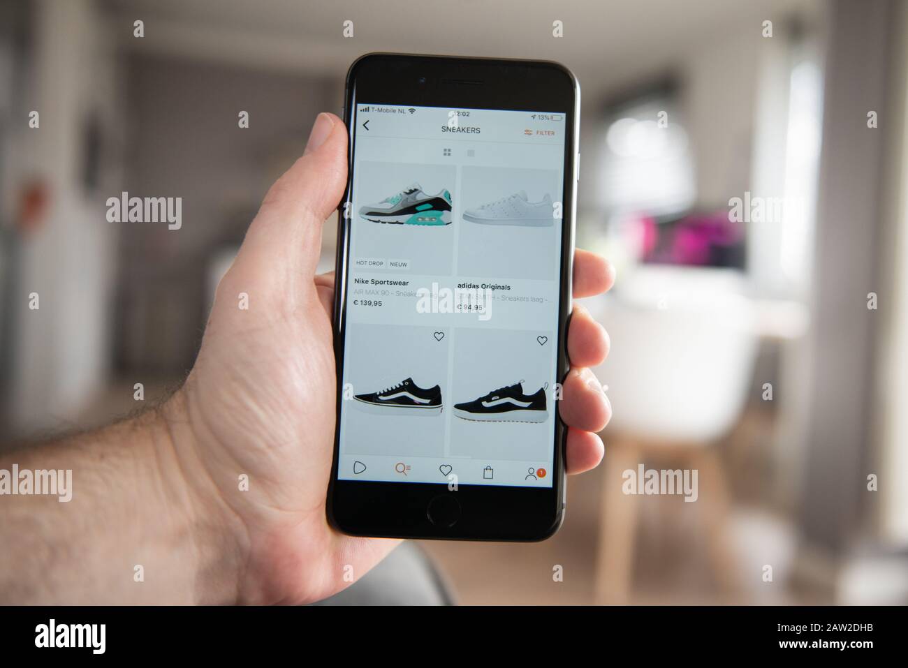 Zalando app hi-res stock photography and images - Alamy