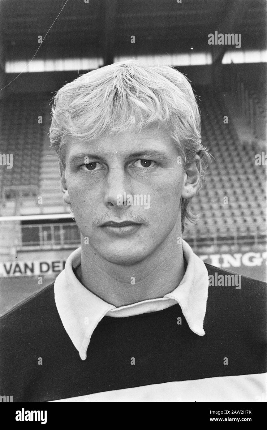 Press Day FC Utrecht: A selection: Mario Cook Date: July 28, 1984 Location: Utrecht (city) Keywords: portraits, sports, football, soccer Person Name: Cook Mario Institution Name: FC Utrecht Stock Photo