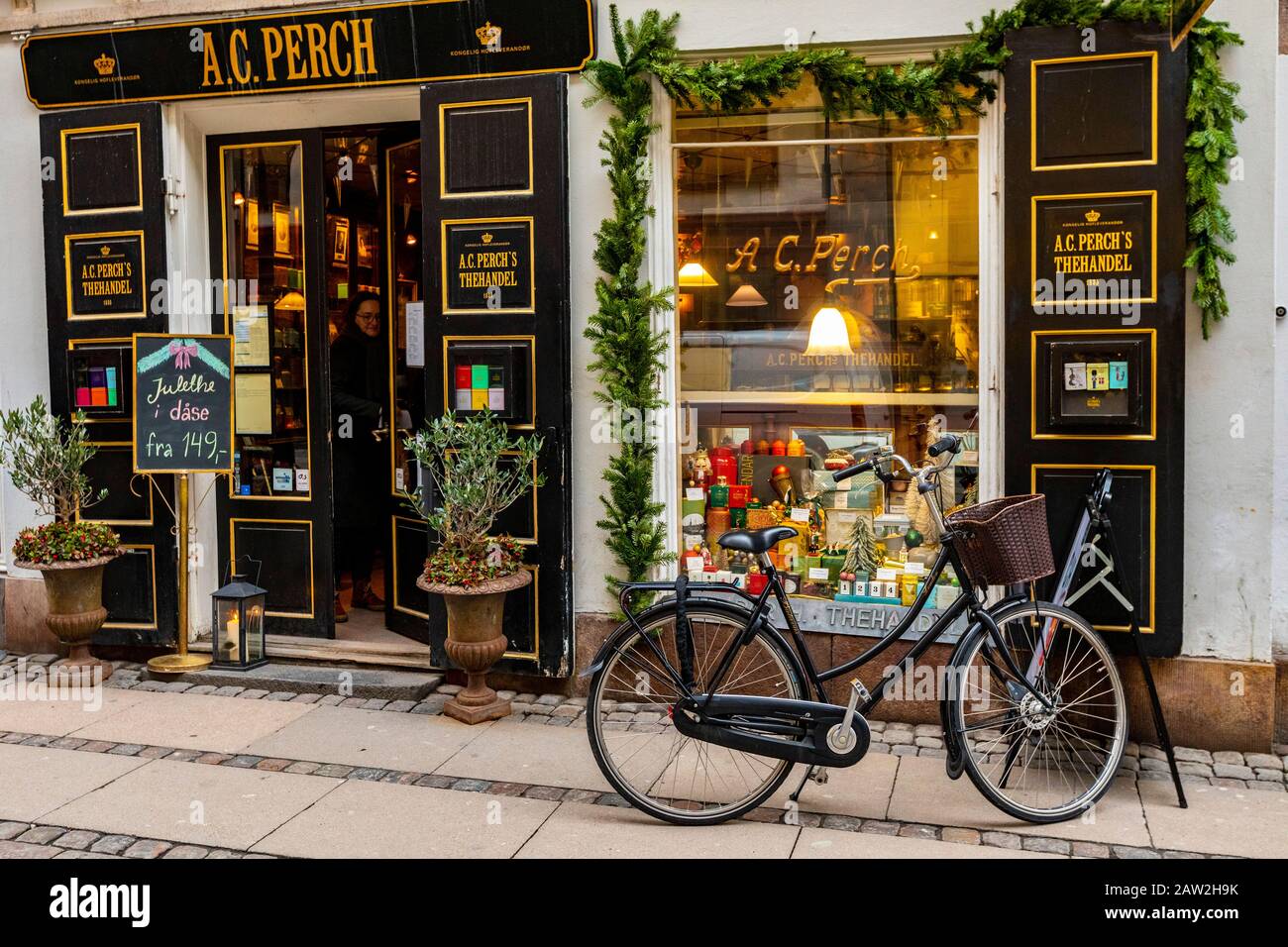 A C Perch Tea Shop High Resolution Stock Photography and Images - Alamy