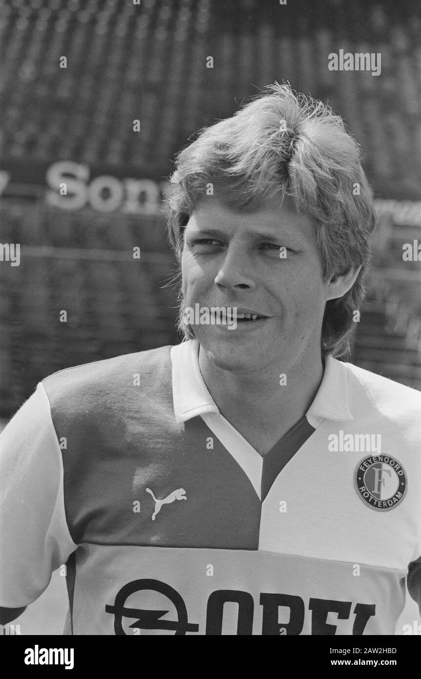 Press Day Feyenoord; 12 Miller, head,