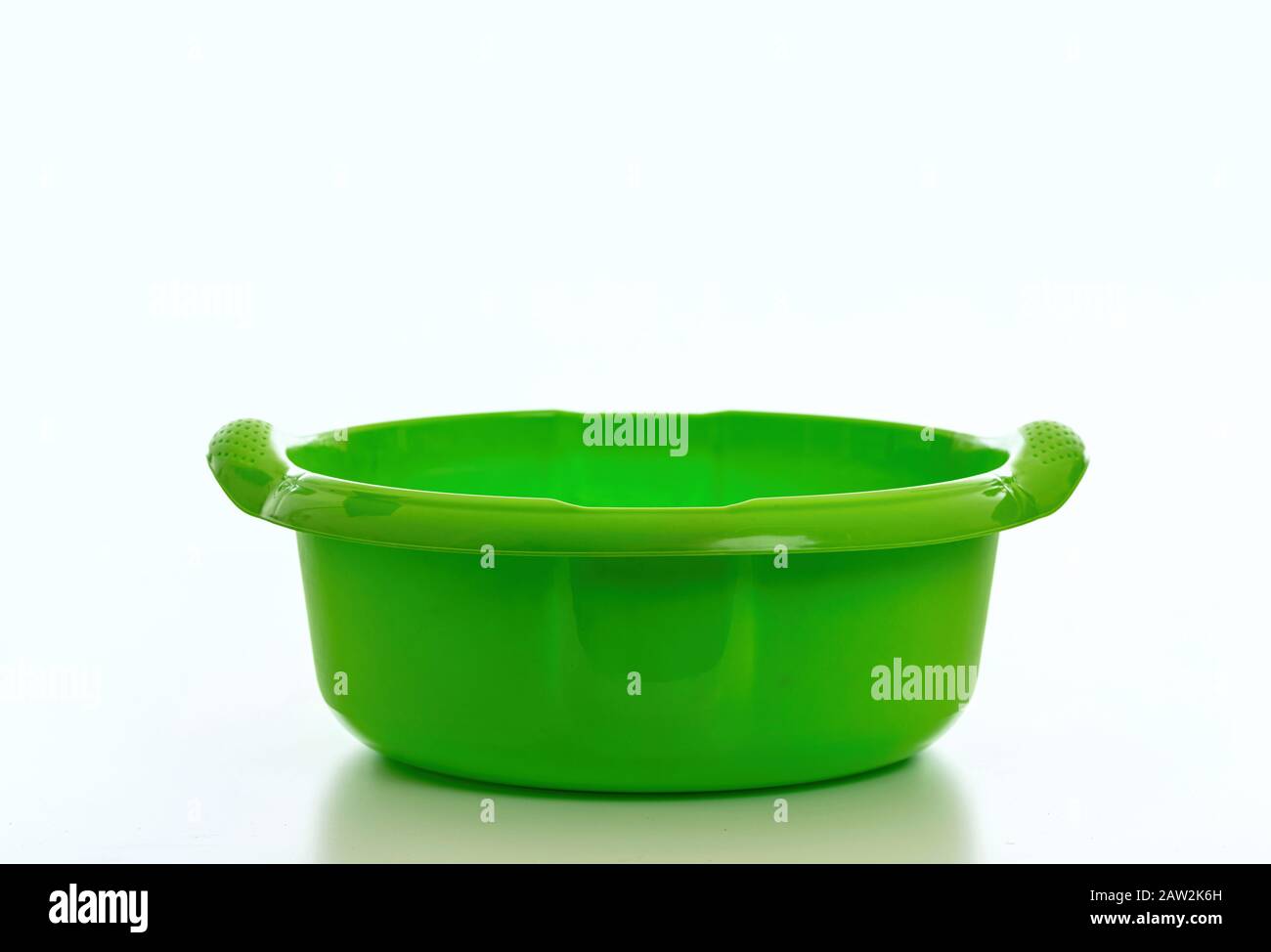 Mixing bowls hi-res stock photography and images - Alamy