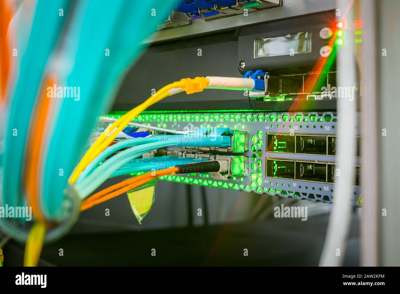 Highspeed connection of network interfaces in the server room