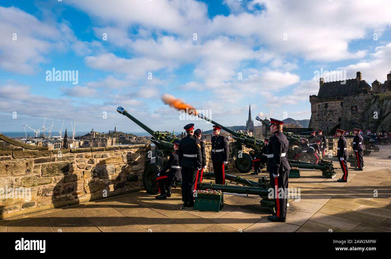 Edinburgh Castle, Edinburgh, Scotland, United Kingdom. 06th Feb, 2020. 21 Gun Salute: The salute by the 26 Regiment Royal Artillery on Mills Mount marks the occasion of the HM Queen's accession to the throne on 6th February 1952, 68 years ago, The artillery regiment fire a L118 light field gun Stock Photo