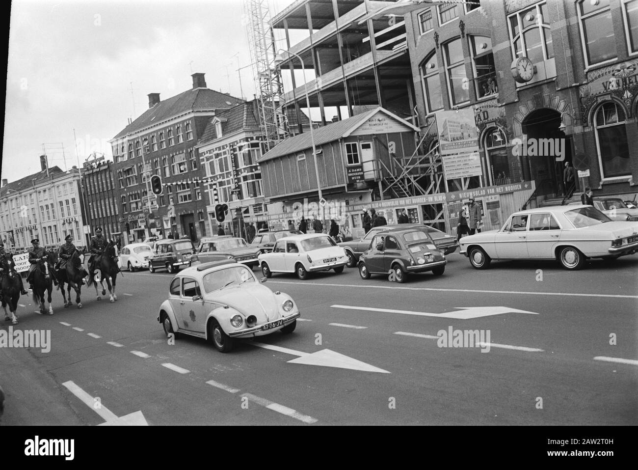 April 17 1971 hires stock photography and images Alamy